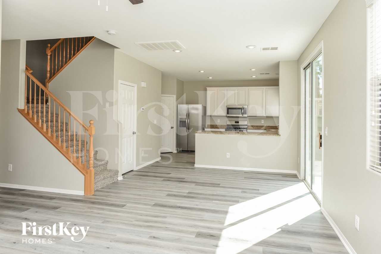 3959 Crystal Trip Ct - Photo 5 of 15