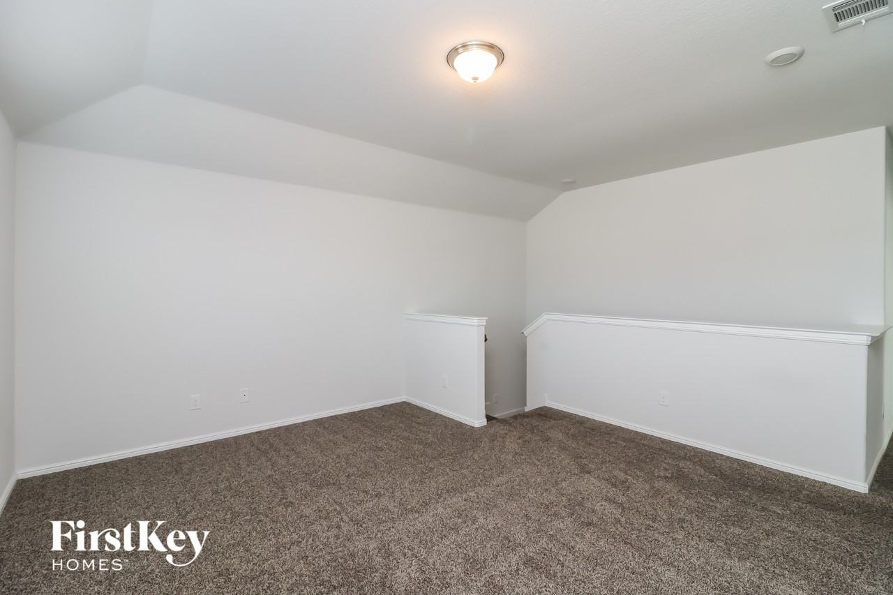 4701 Feltleaf Ave - Photo 7 of 15