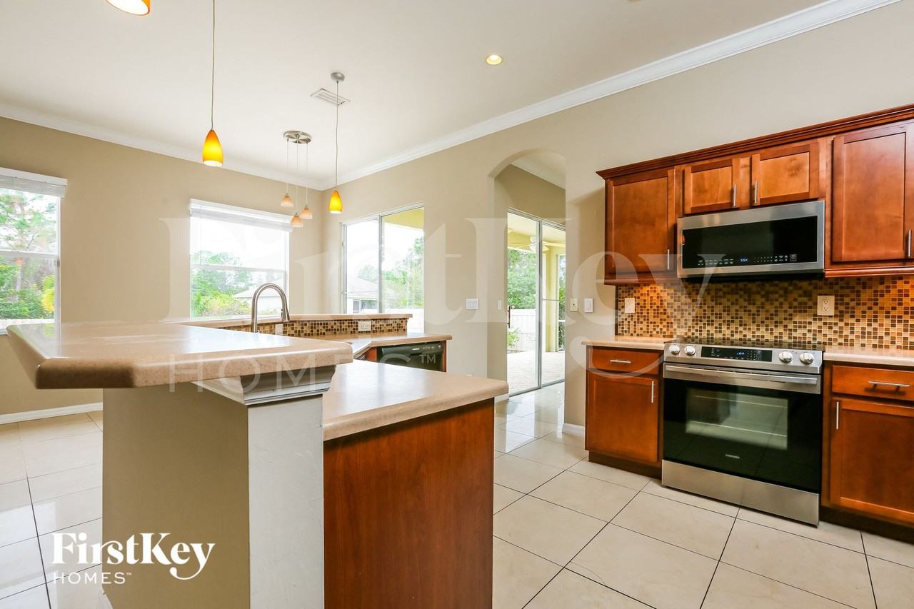 2611 20th St W - Photo 7 of 15