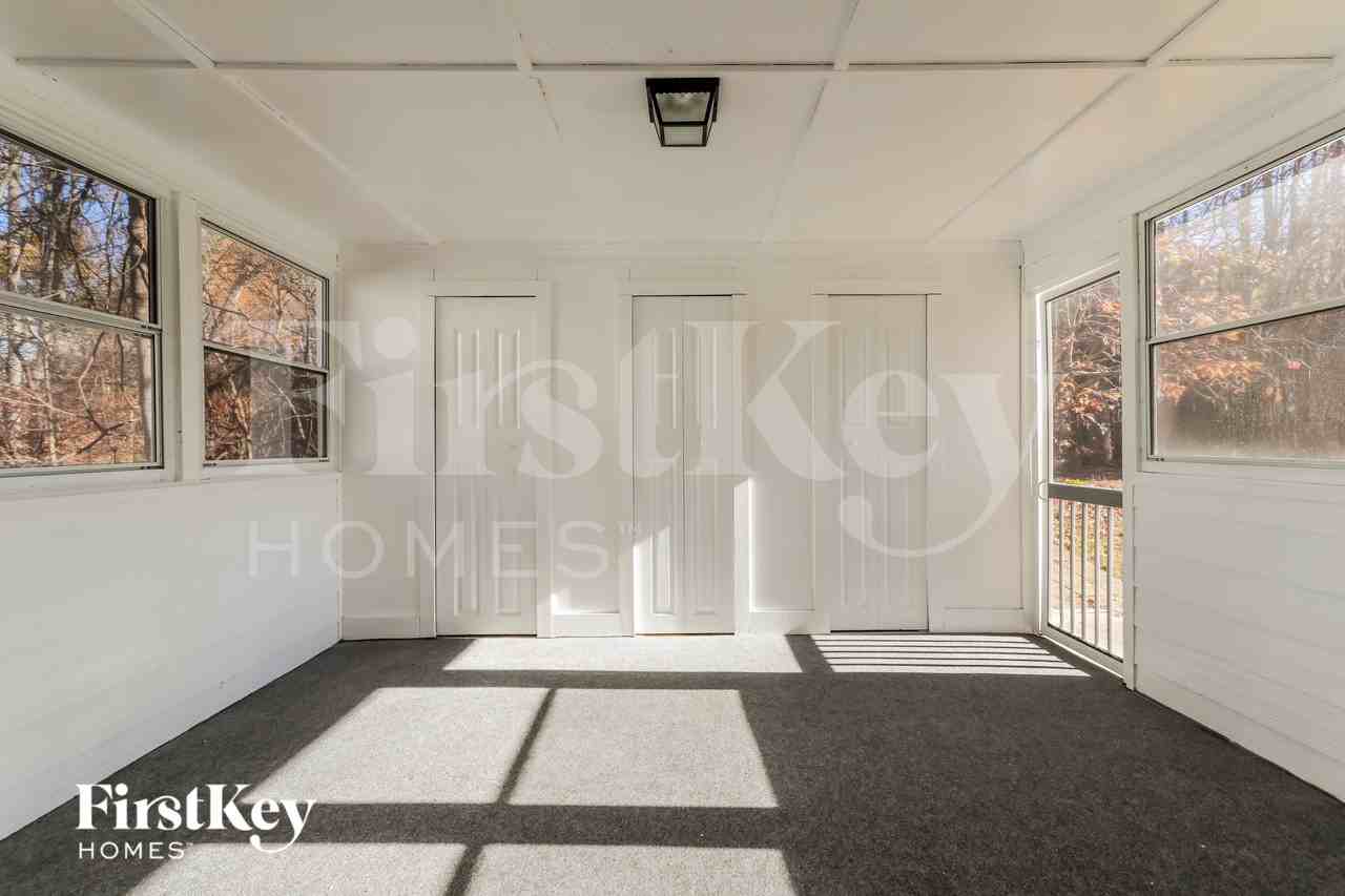 1175 Grace Dr - Photo 4 of 15