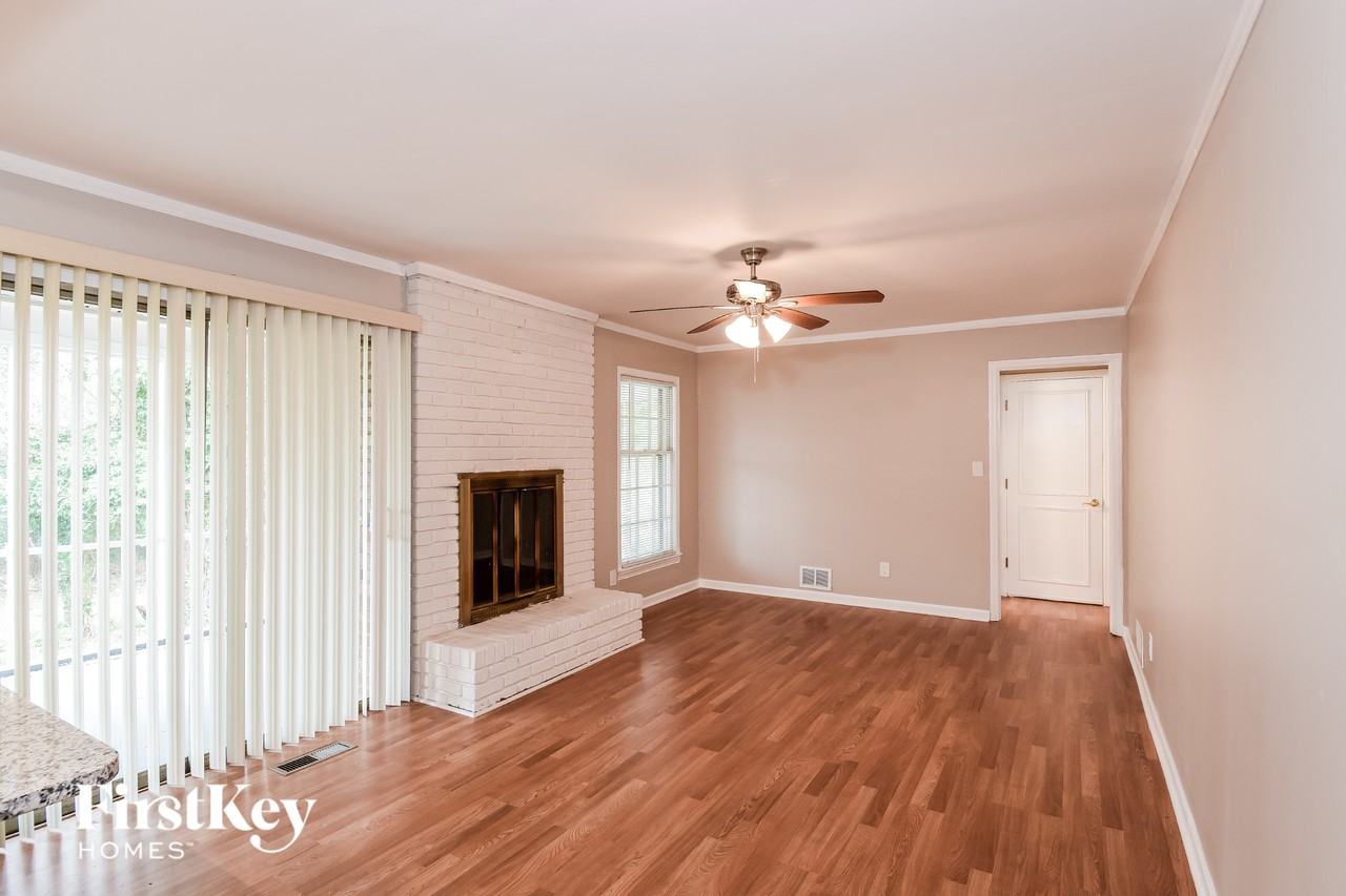 1917 Annette Ln - Photo 7 of 15