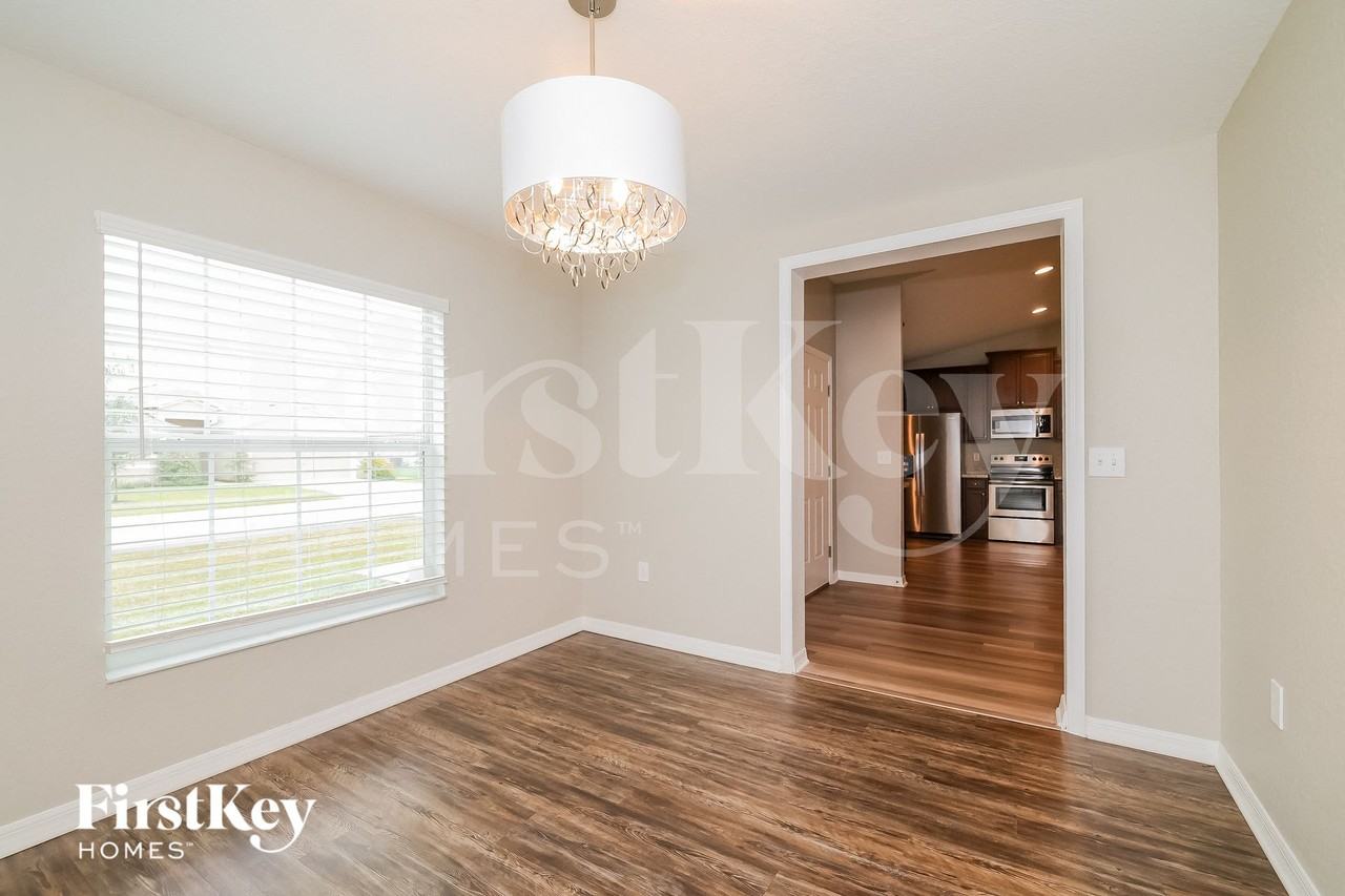 109 Solis Dr - Photo 5 of 15