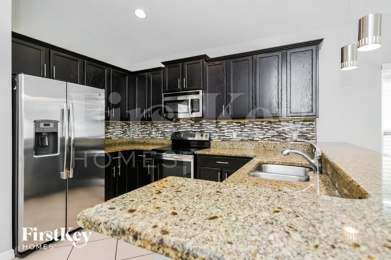 4781 Rockvale Dr - Photo 5 of 16