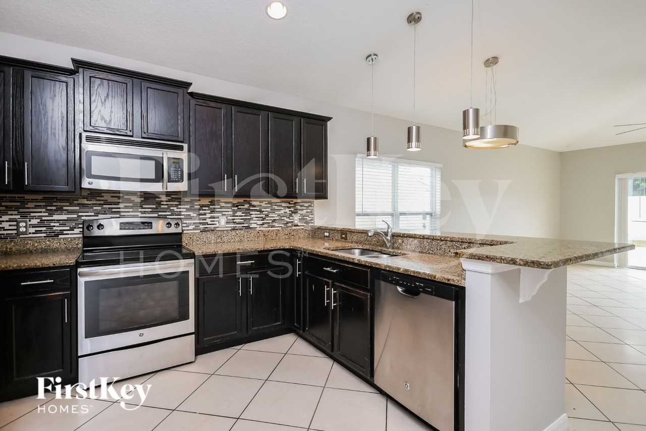 4781 Rockvale Dr - Photo 6 of 16