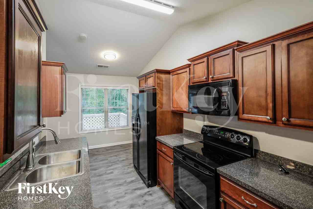 1923 Paynes Pt - Photo 6 of 15