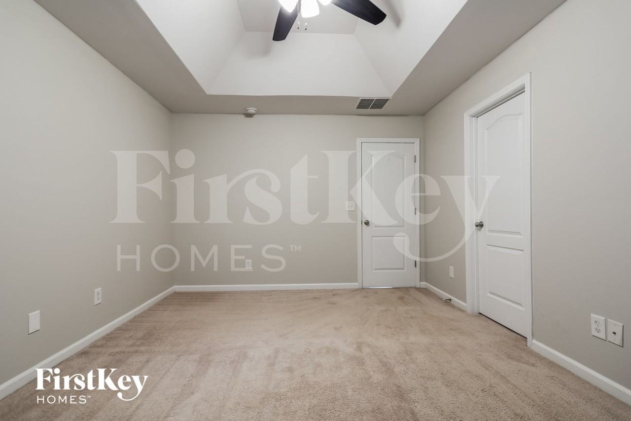 1923 Paynes Pt - Photo 7 of 15