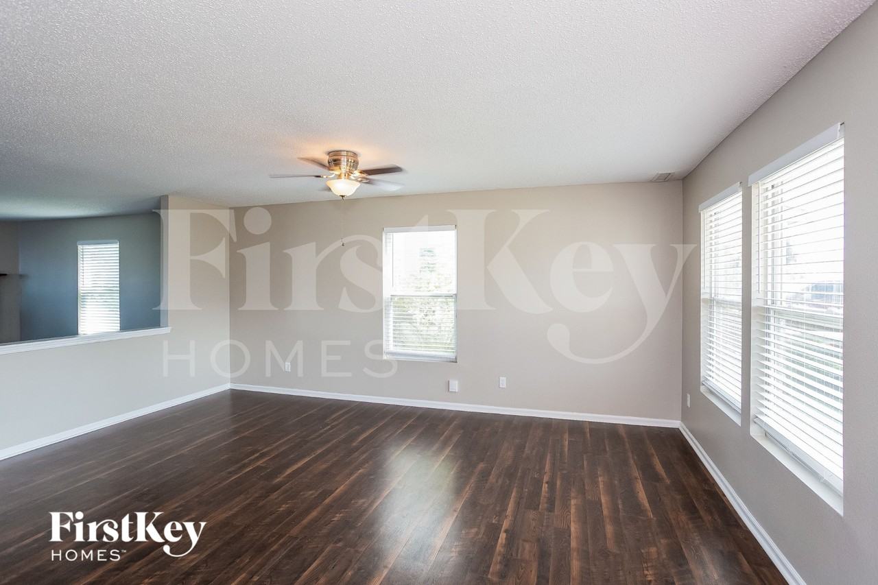 9518 W Midnight Dr - Photo 3 of 18