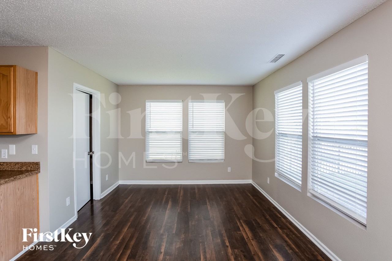 9518 W Midnight Dr - Photo 7 of 18