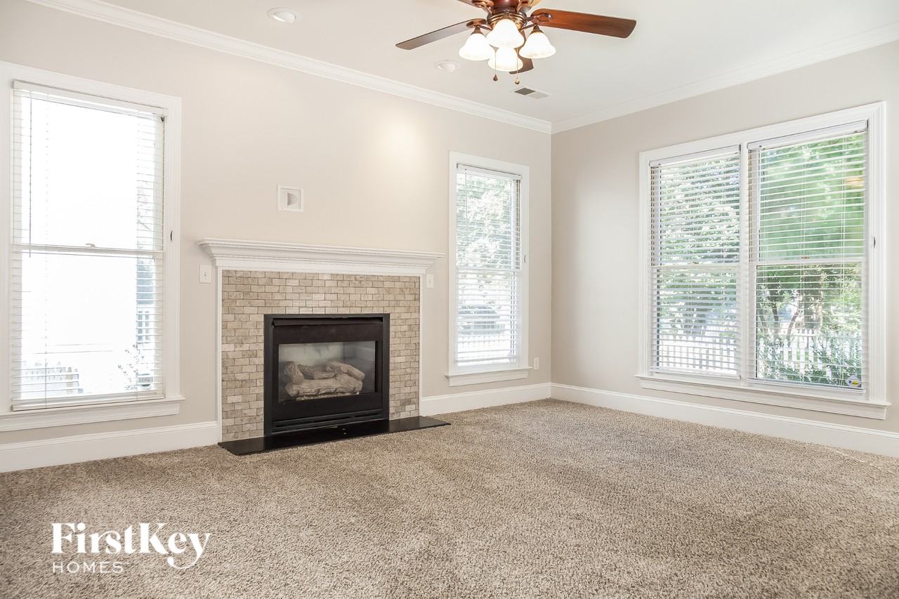 2818 Saintfield Pl - Photo 2 of 15