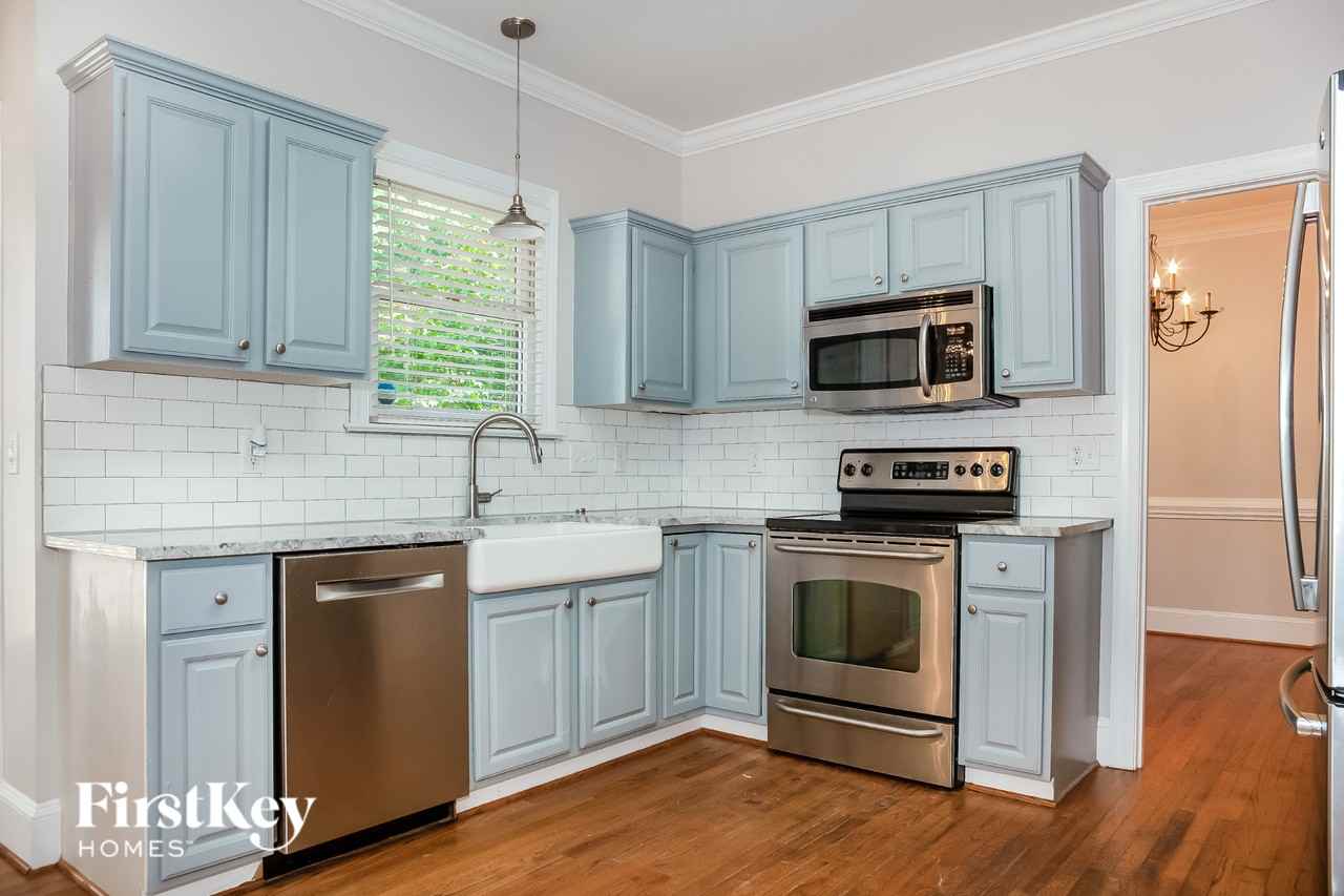 2818 Saintfield Pl - Photo 5 of 15