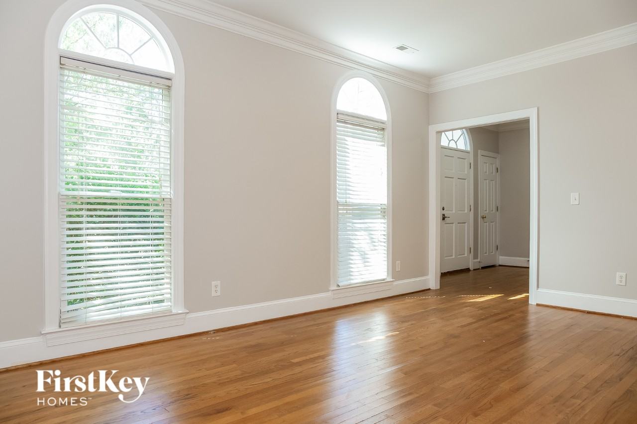 2818 Saintfield Pl - Photo 6 of 15