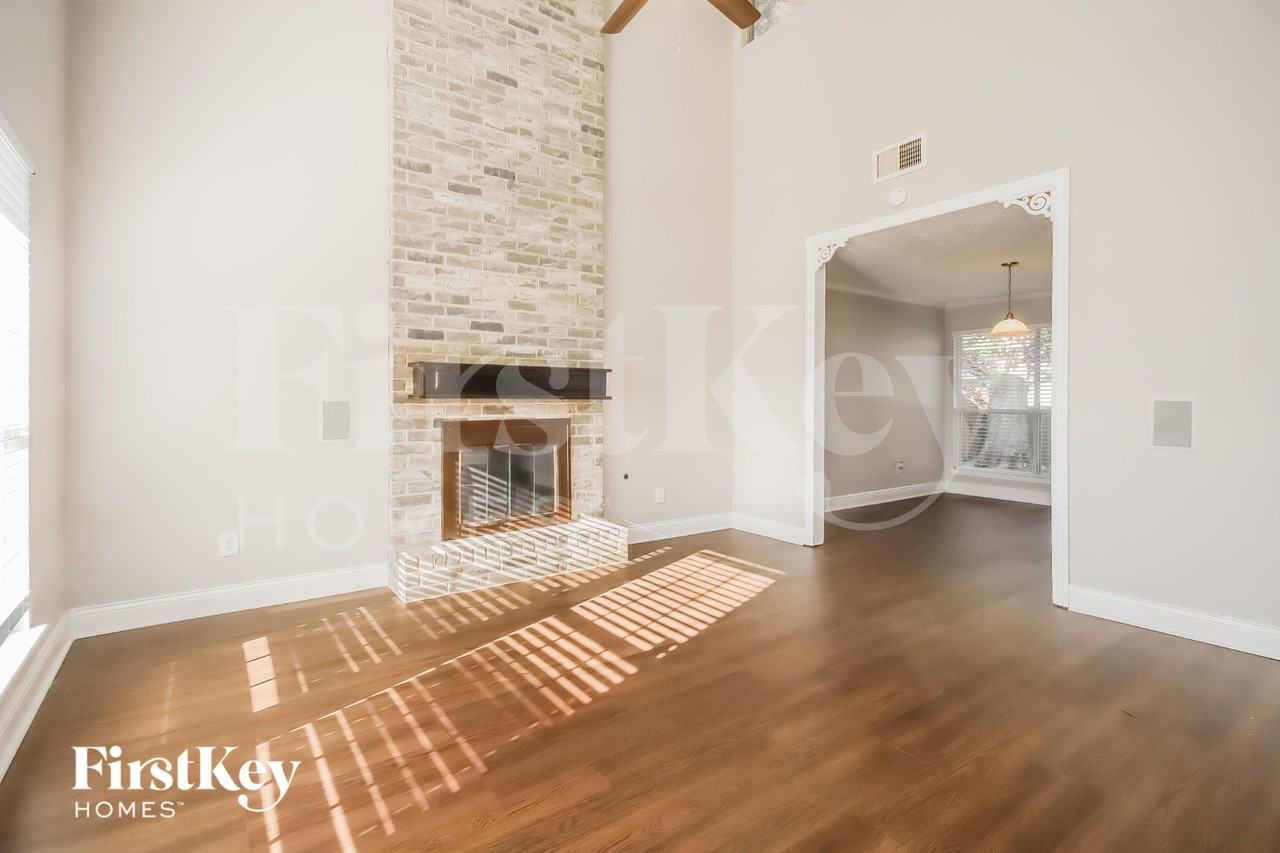 547 Shealy St - Photo 3 of 15