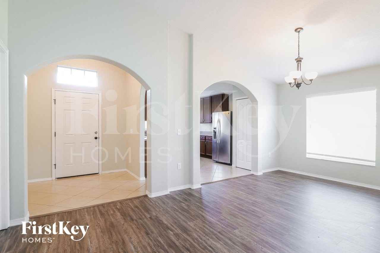 850 Terranova Rd - Photo 4 of 15