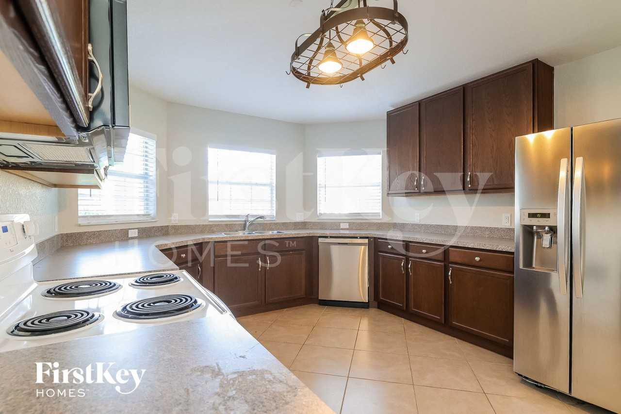 850 Terranova Rd - Photo 6 of 15