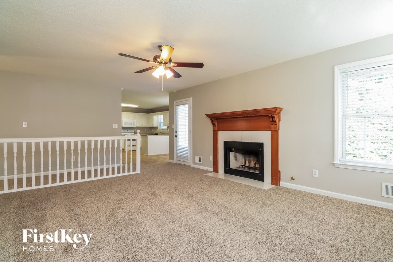 168 Crossing Dr - Photo 6 of 14