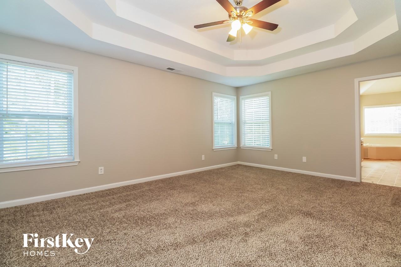 168 Crossing Dr - Photo 7 of 14