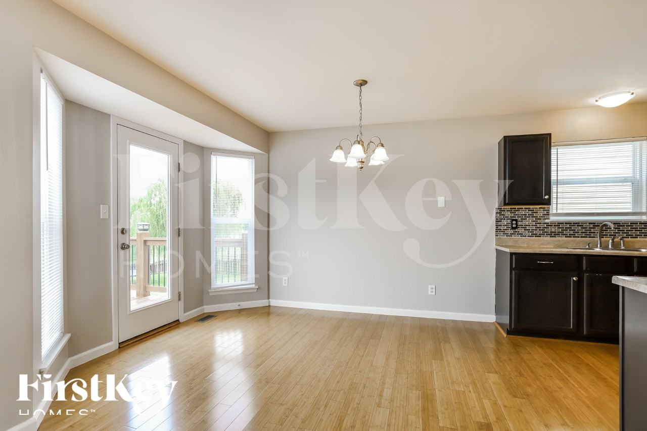 121 Brookfield Blvd - Photo 5 of 15