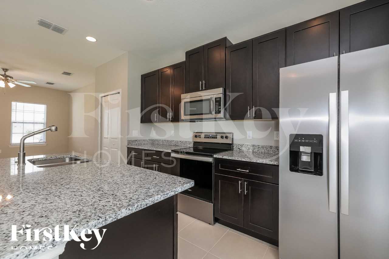 445 Eagle Dr - Photo 6 of 19