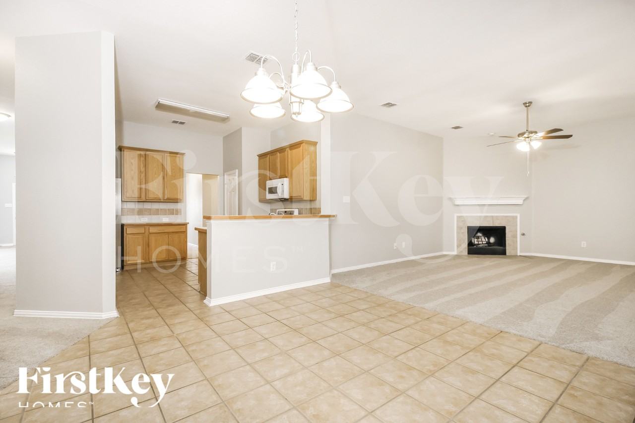 8 Willowstone Ct - Photo 5 of 19