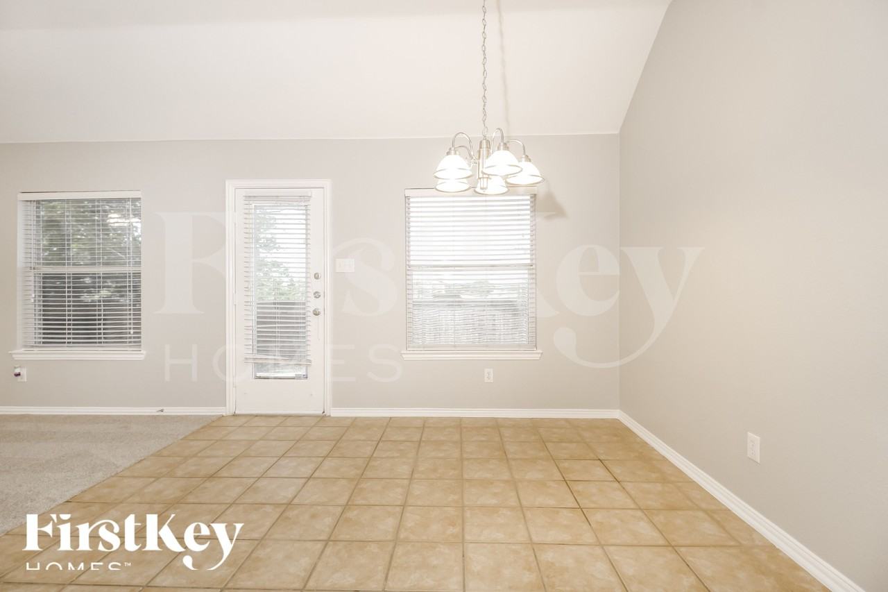8 Willowstone Ct - Photo 6 of 19