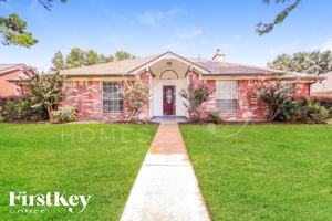 featured image of 19810 Hoppers Creek Dr