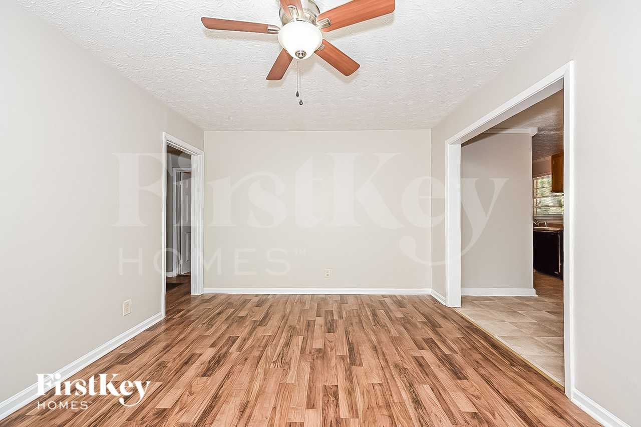 5632 Cypress Dr - Photo 2 of 18