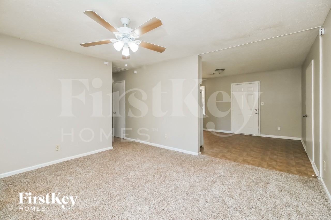 359 Cindy Dr Se - Photo 5 of 19
