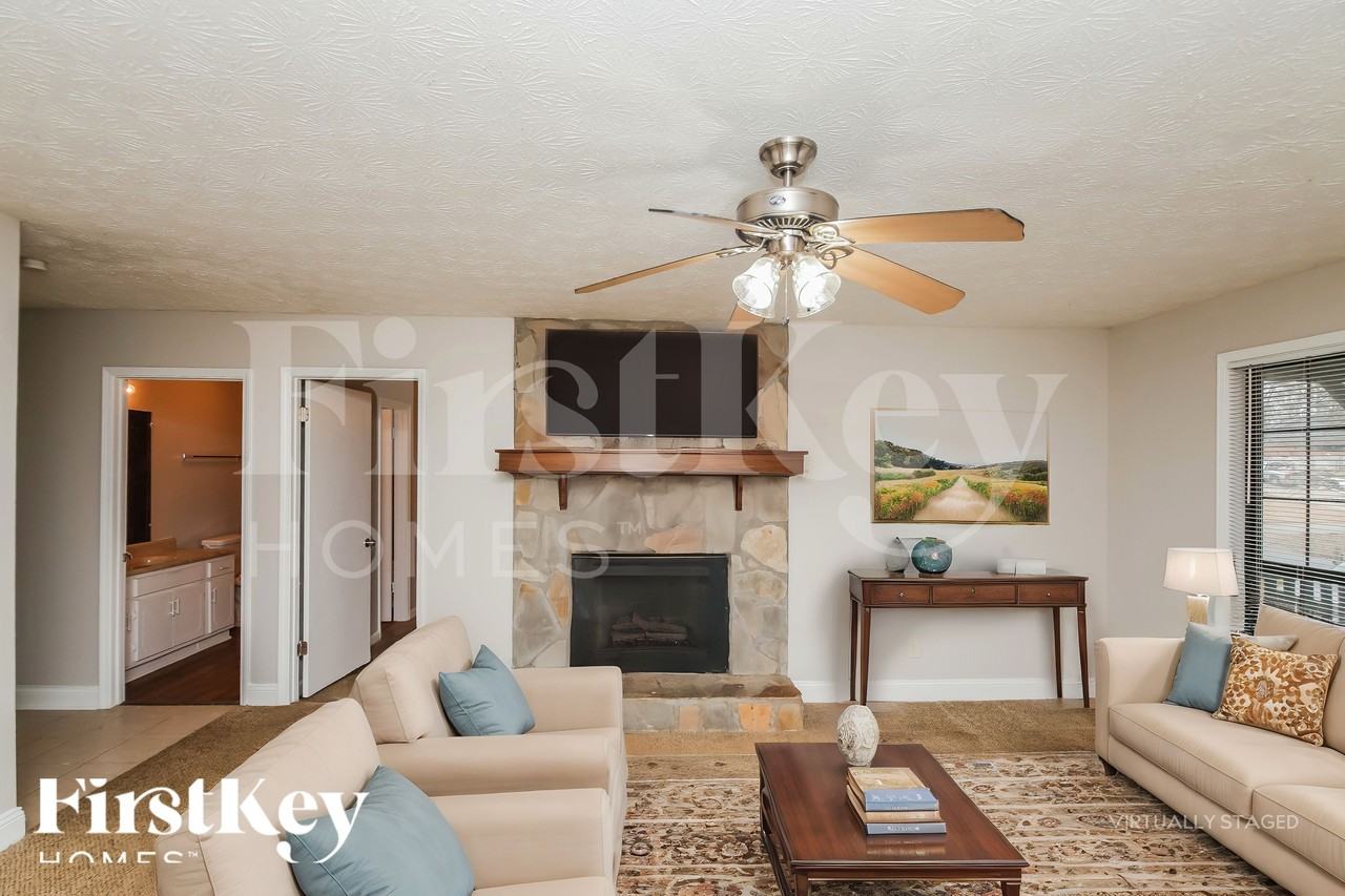 2475 Smith Ave Sw - Photo 4 of 18