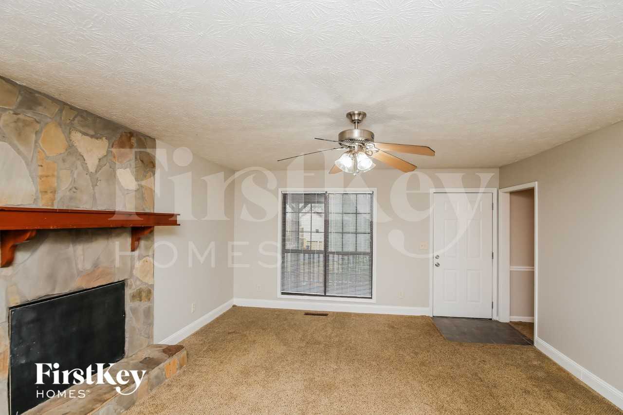 2475 Smith Ave Sw - Photo 5 of 18