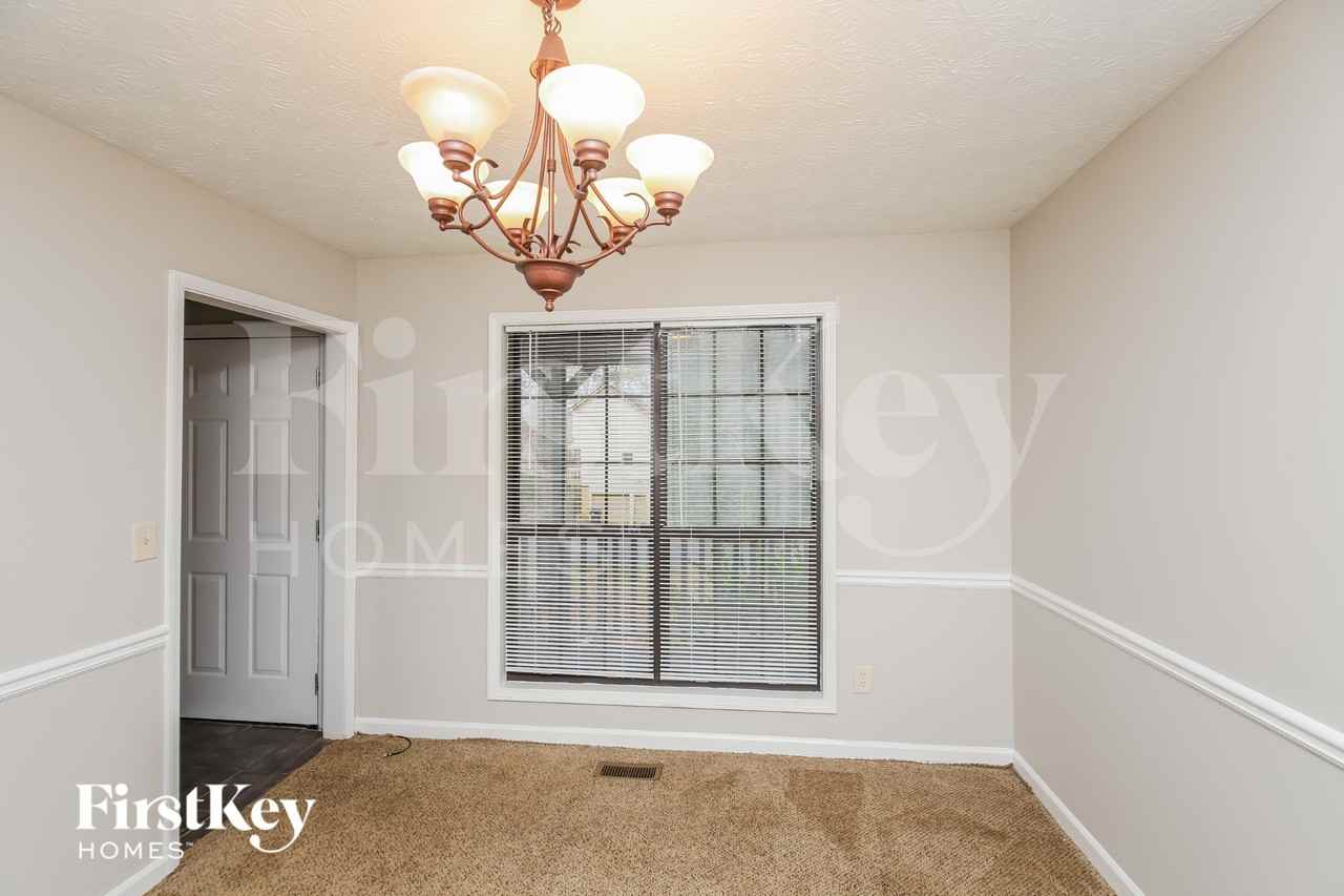 2475 Smith Ave Sw - Photo 7 of 18