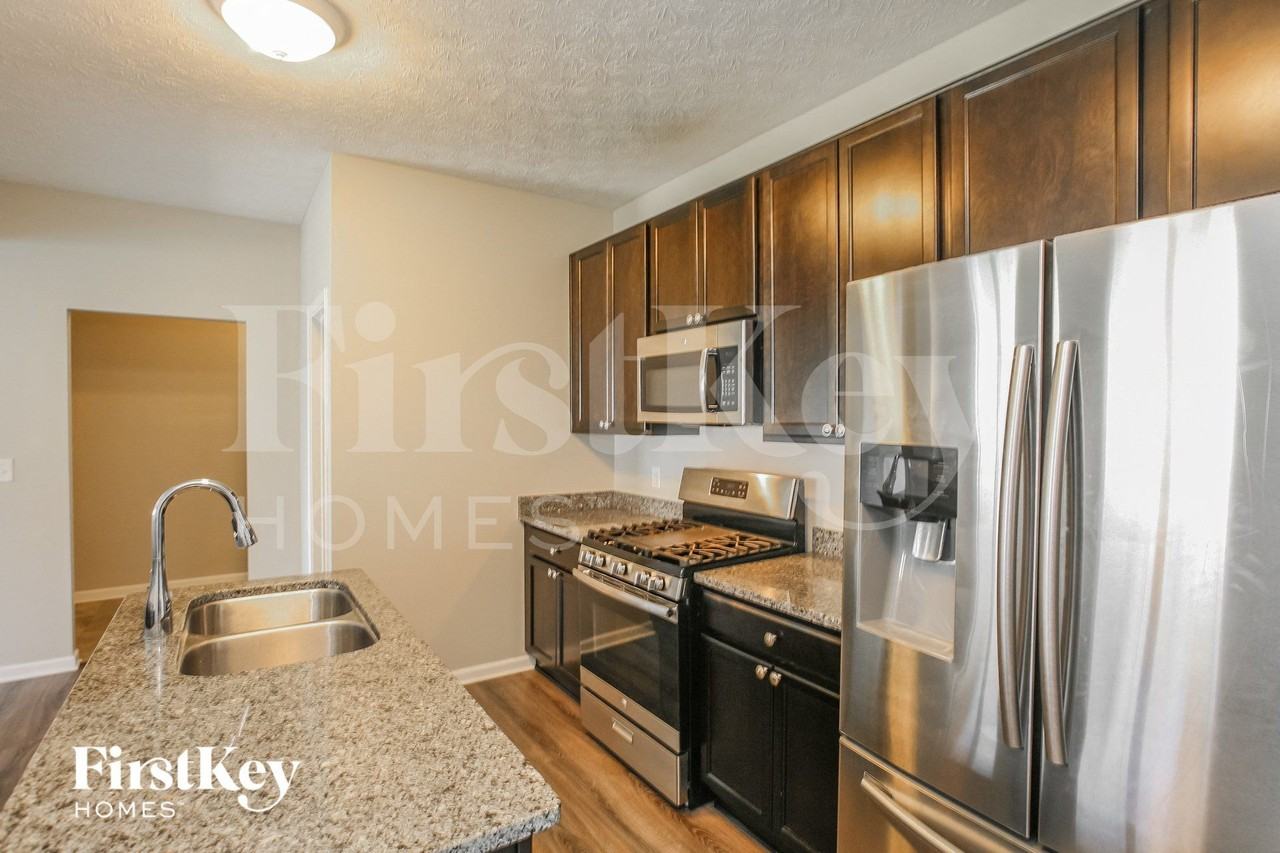 958 Adena Ln - Photo 7 of 15