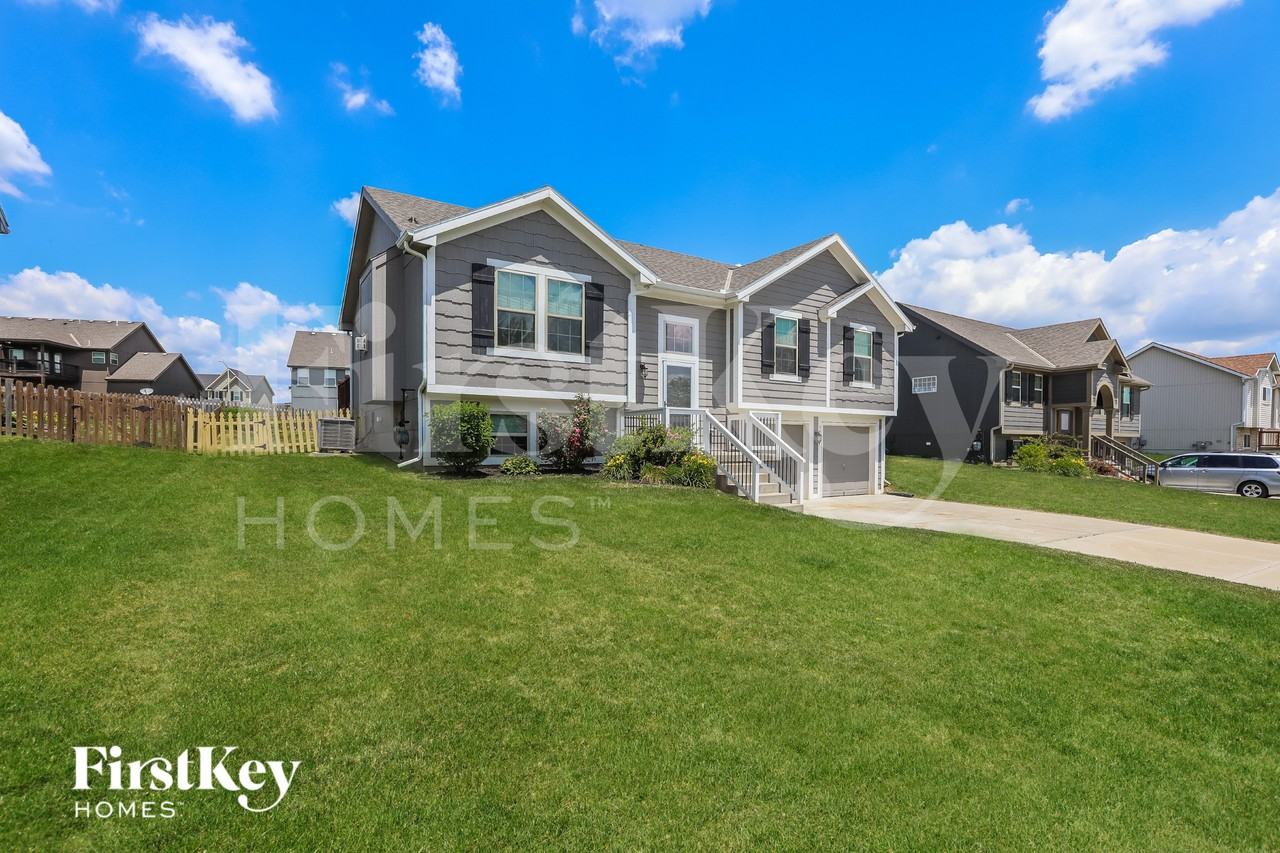 8952 Ne 116th Pl - Photo 2 of 15