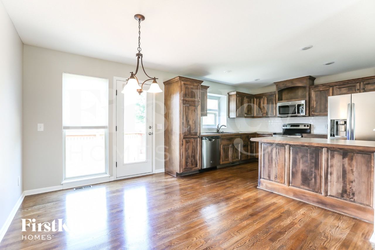 8952 Ne 116th Pl - Photo 5 of 15