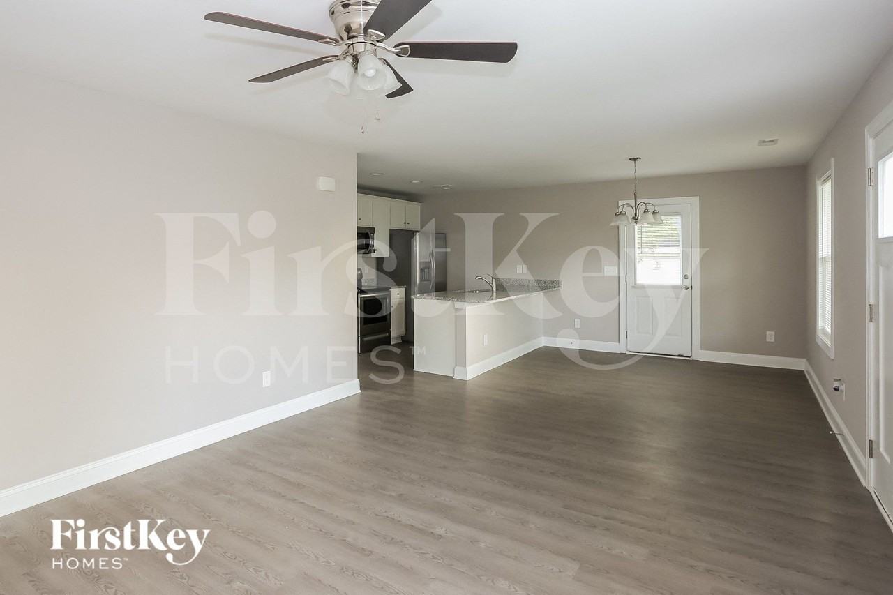 337 Pecan Ct Sw - Photo 4 of 15