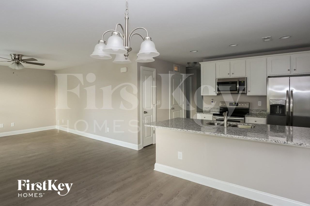 337 Pecan Ct Sw - Photo 5 of 15