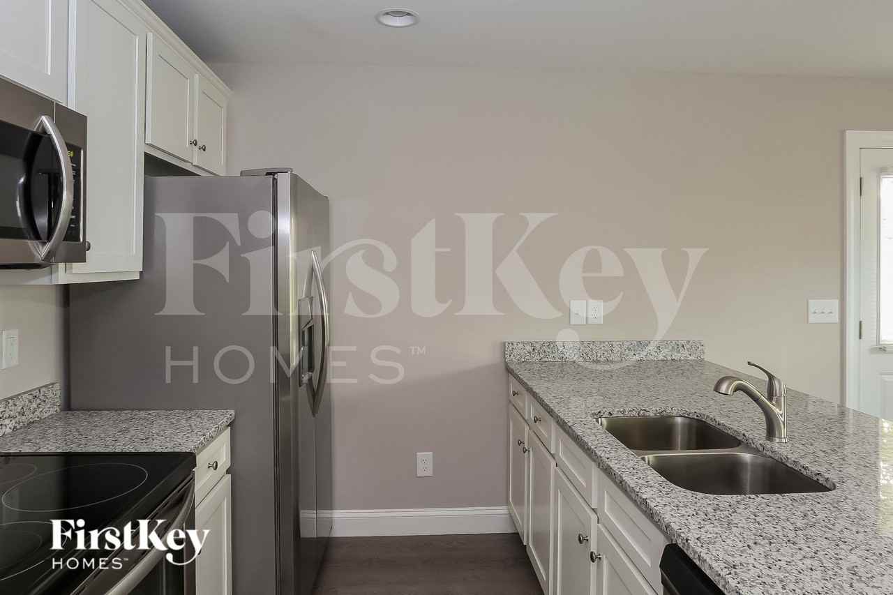 337 Pecan Ct Sw - Photo 6 of 15