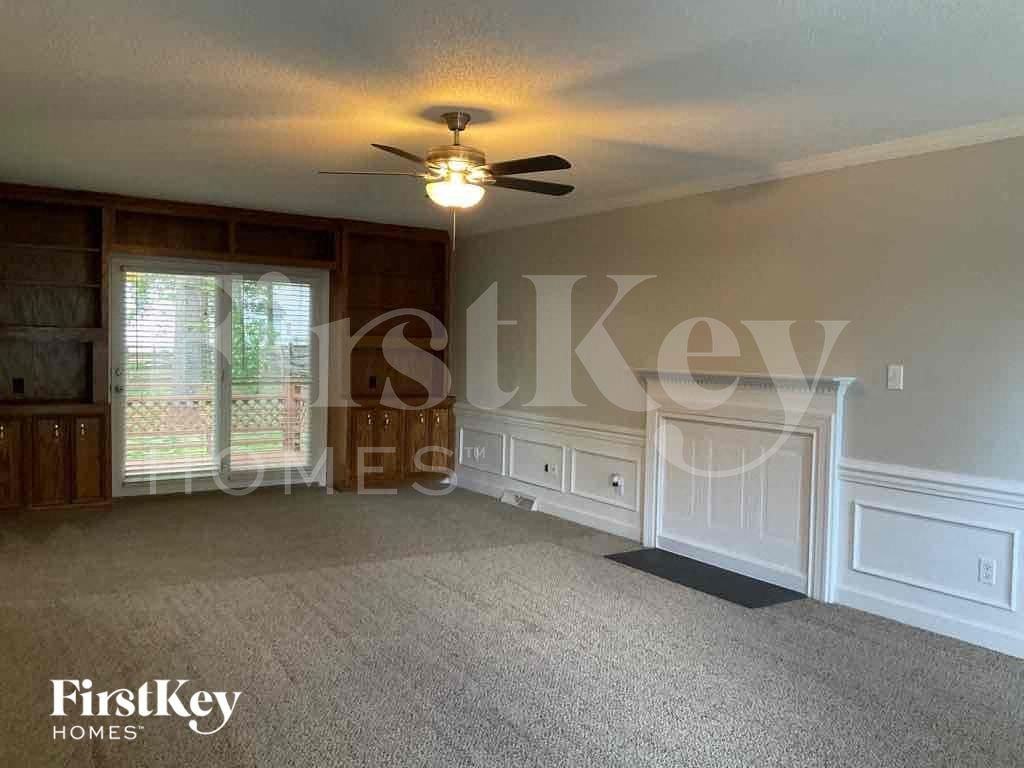 110 Longbridge - Photo 4 of 18