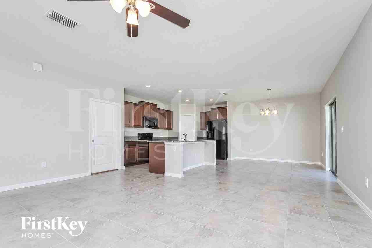 10237 Carloway Hills Dr - Photo 3 of 15