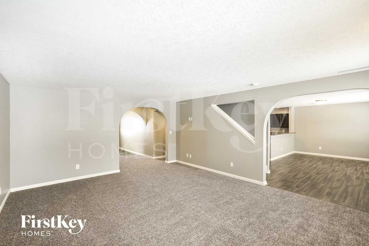 5773 Weeping Willow Pl - Photo 3 of 15