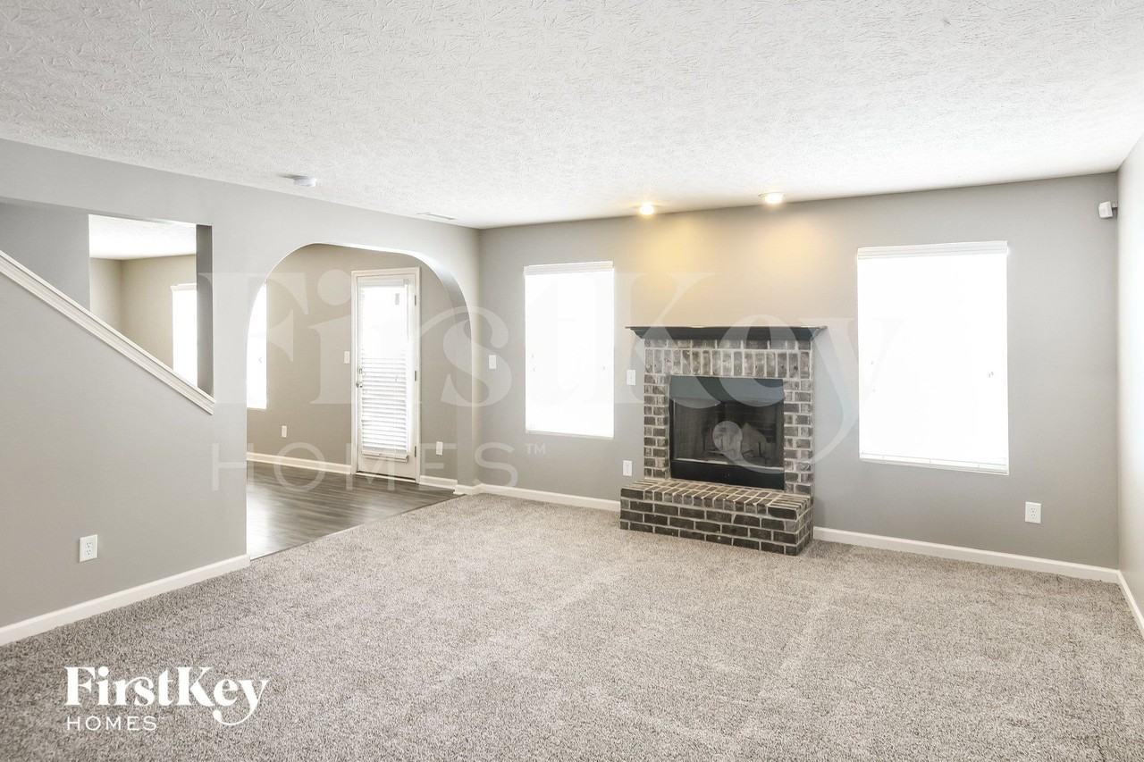 5773 Weeping Willow Pl - Photo 4 of 15