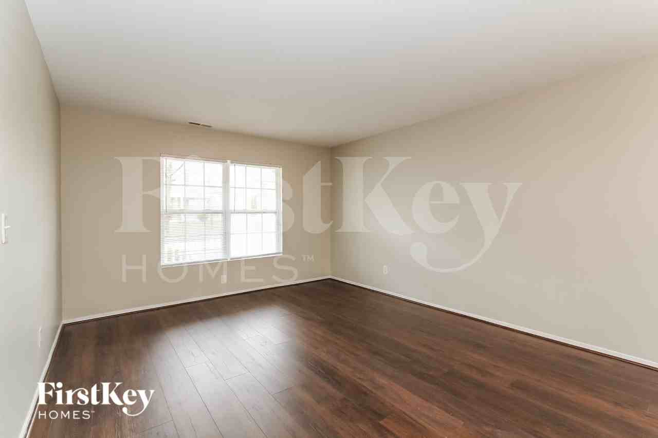 2709 Buckleigh Dr - Photo 6 of 16