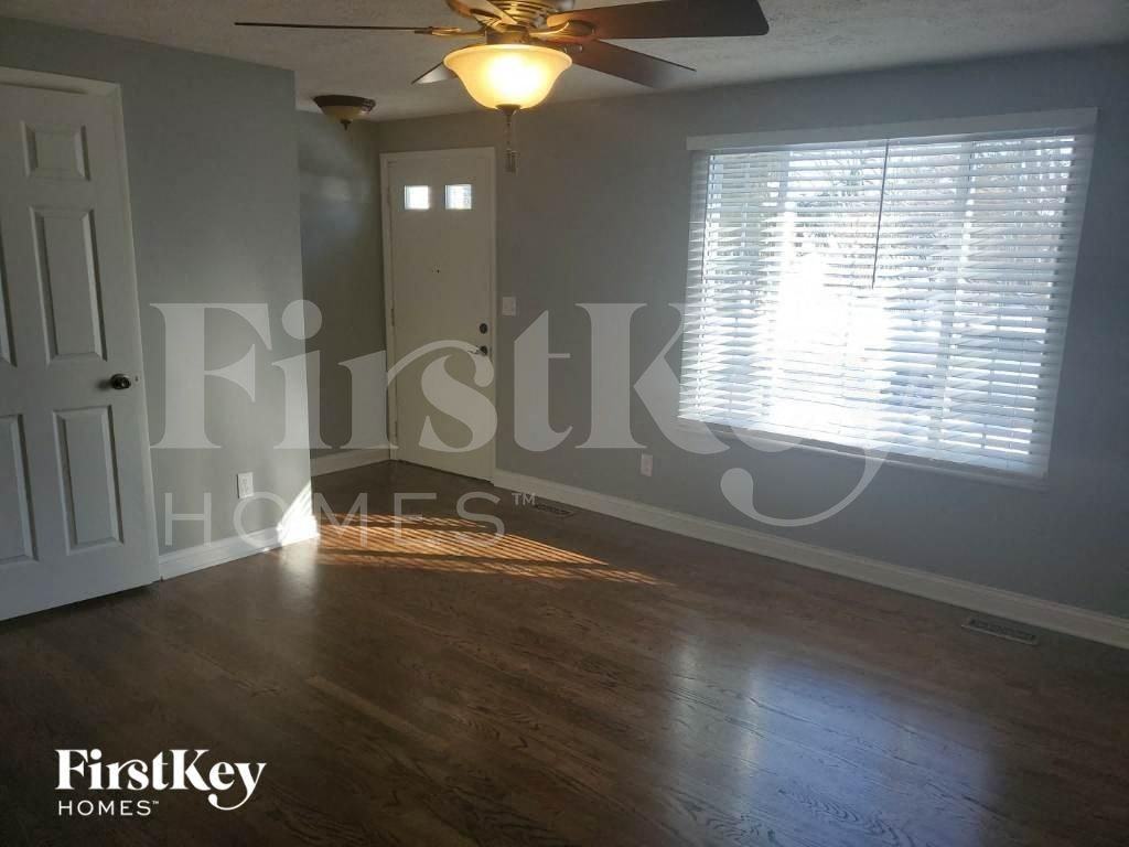 4207 Edinburgh Dr - Photo 2 of 20