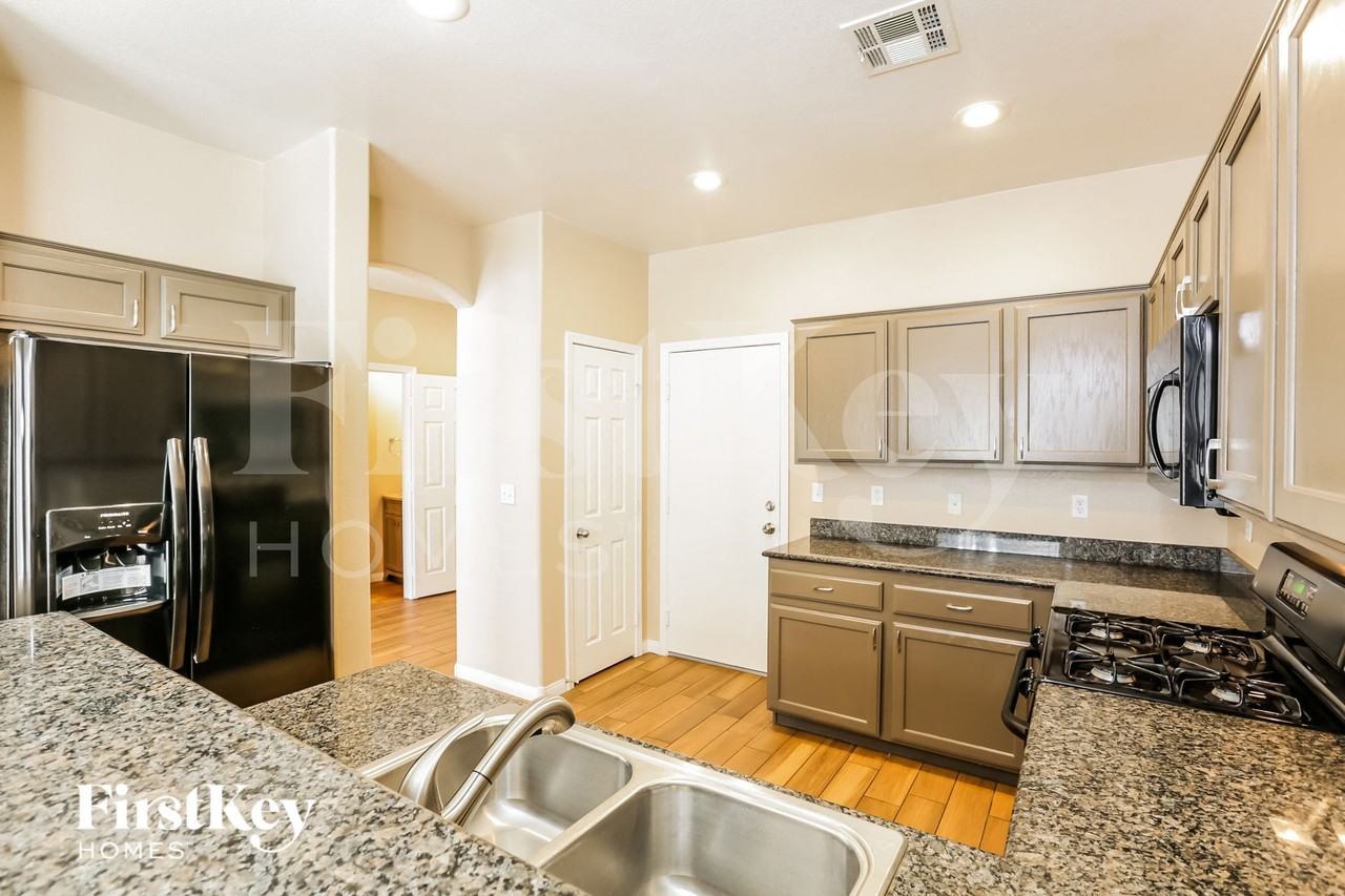7872 Juniper Forest St - Photo 7 of 15