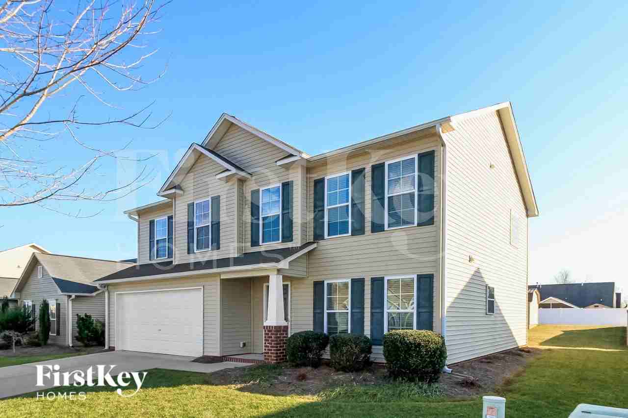 1686 Crestlawn Trl - Photo 2 of 15