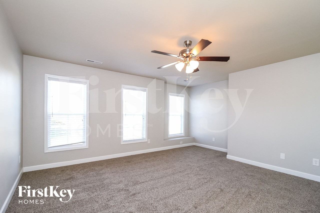 1686 Crestlawn Trl - Photo 7 of 15