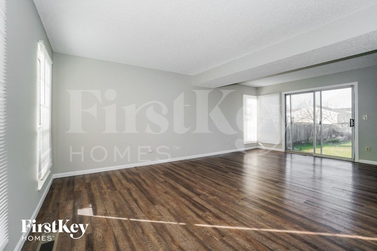 5288 Goldfield Dr - Photo 3 of 15