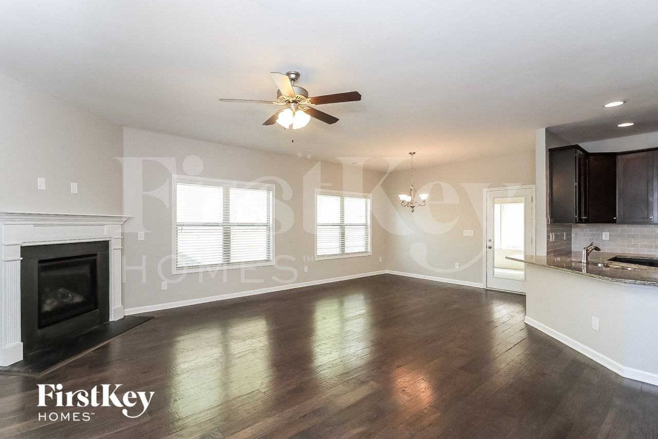 4930 Whisper Creek Ct - Photo 3 of 15