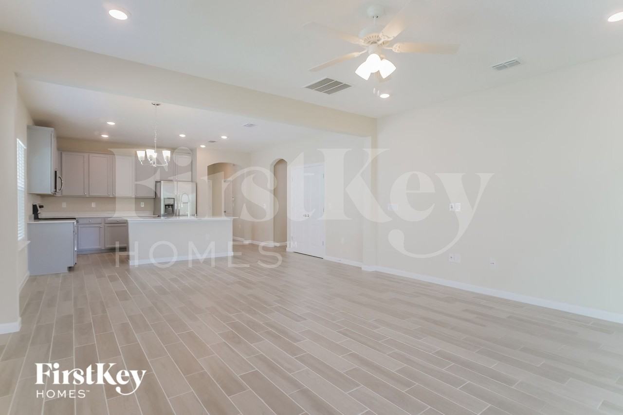 332 Stone Arbor Ln - Photo 3 of 16