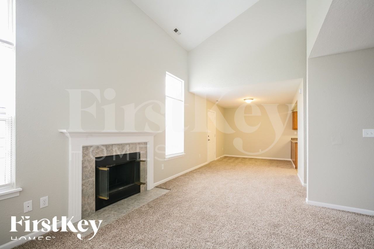 4327 Autumn Crest Ct - Photo 5 of 18