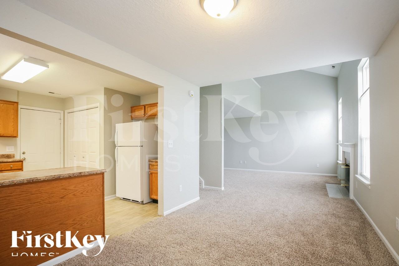 4327 Autumn Crest Ct - Photo 6 of 18